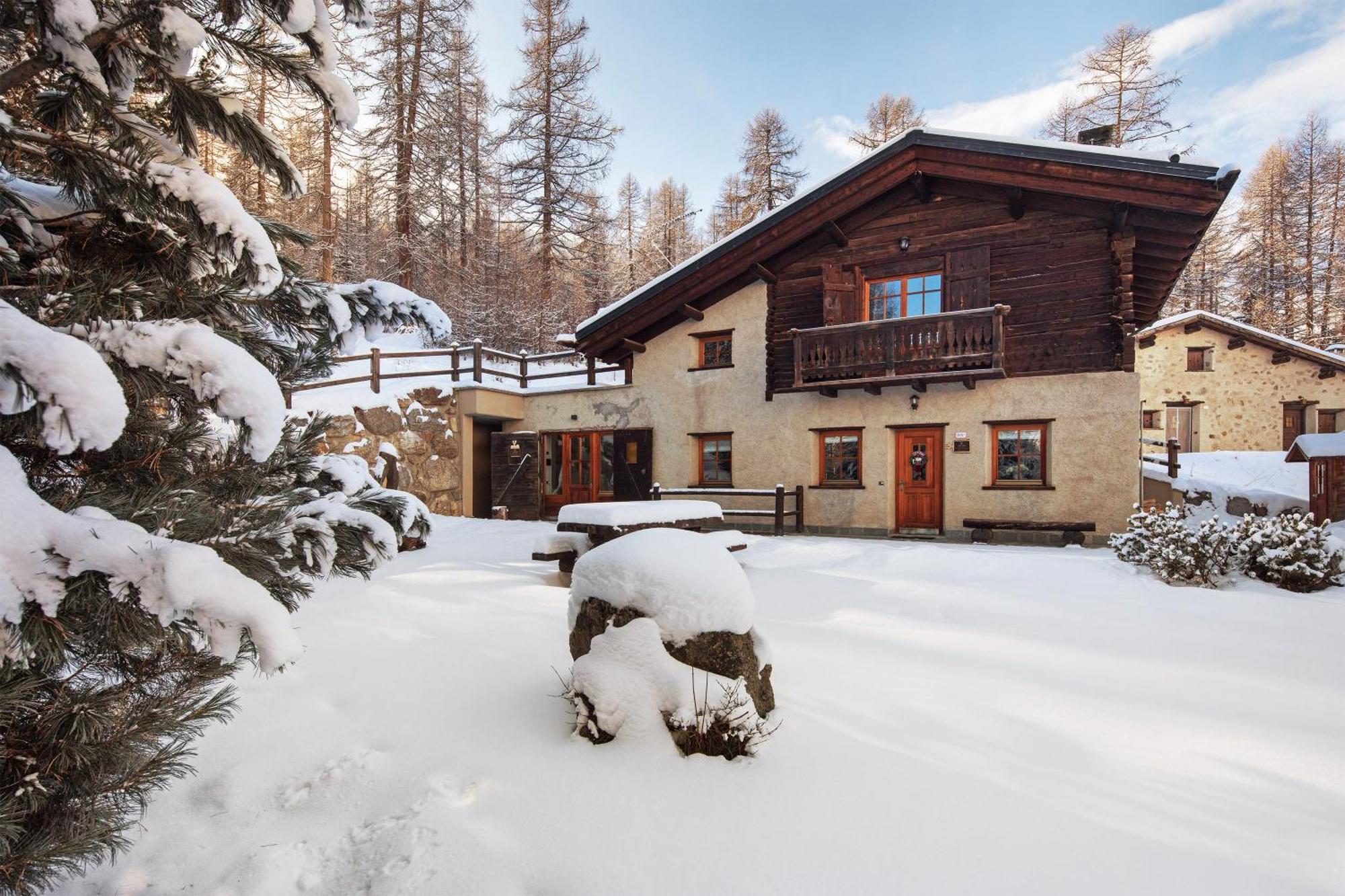Royal Chalet *