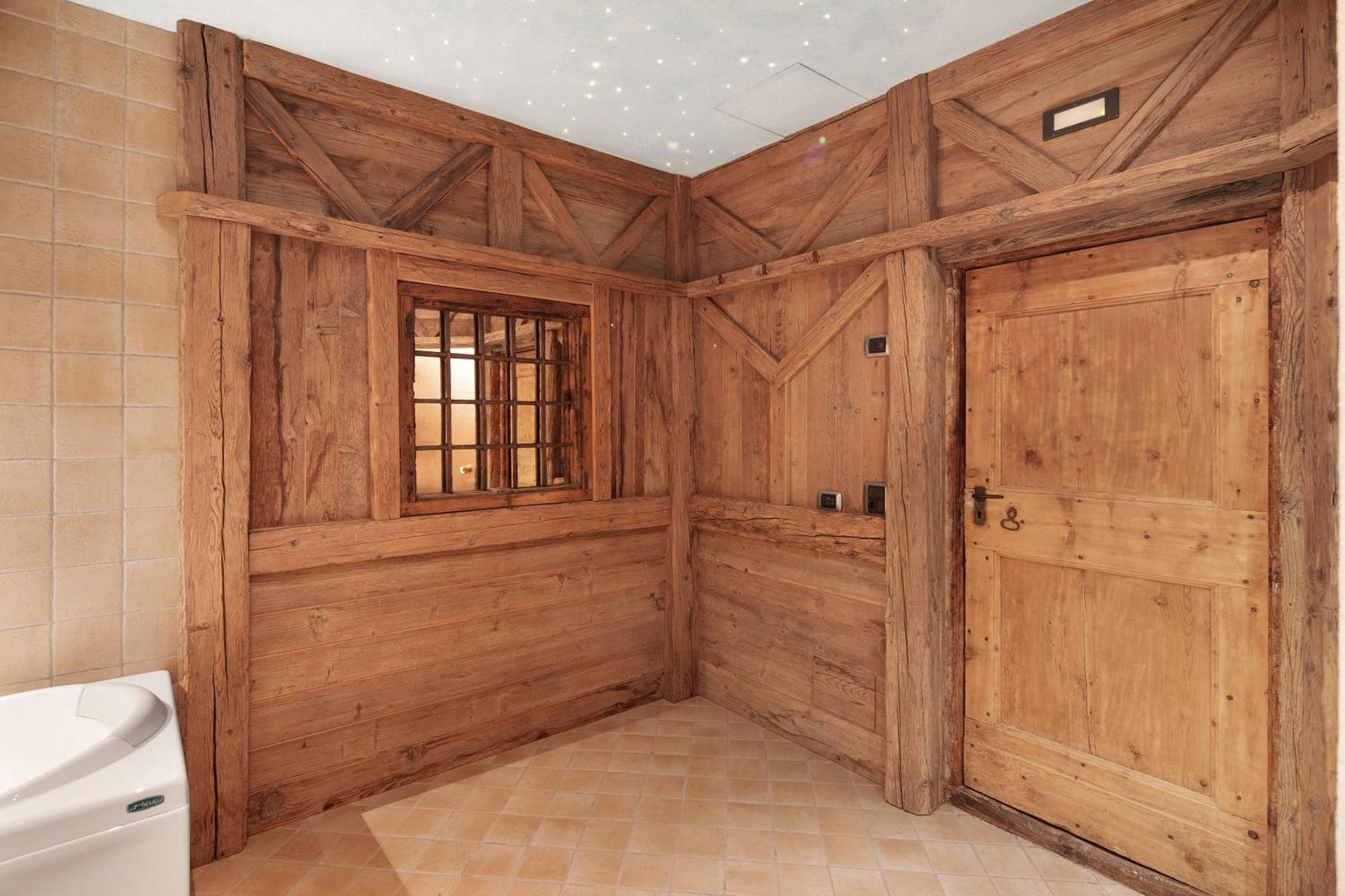 Royal Chalet